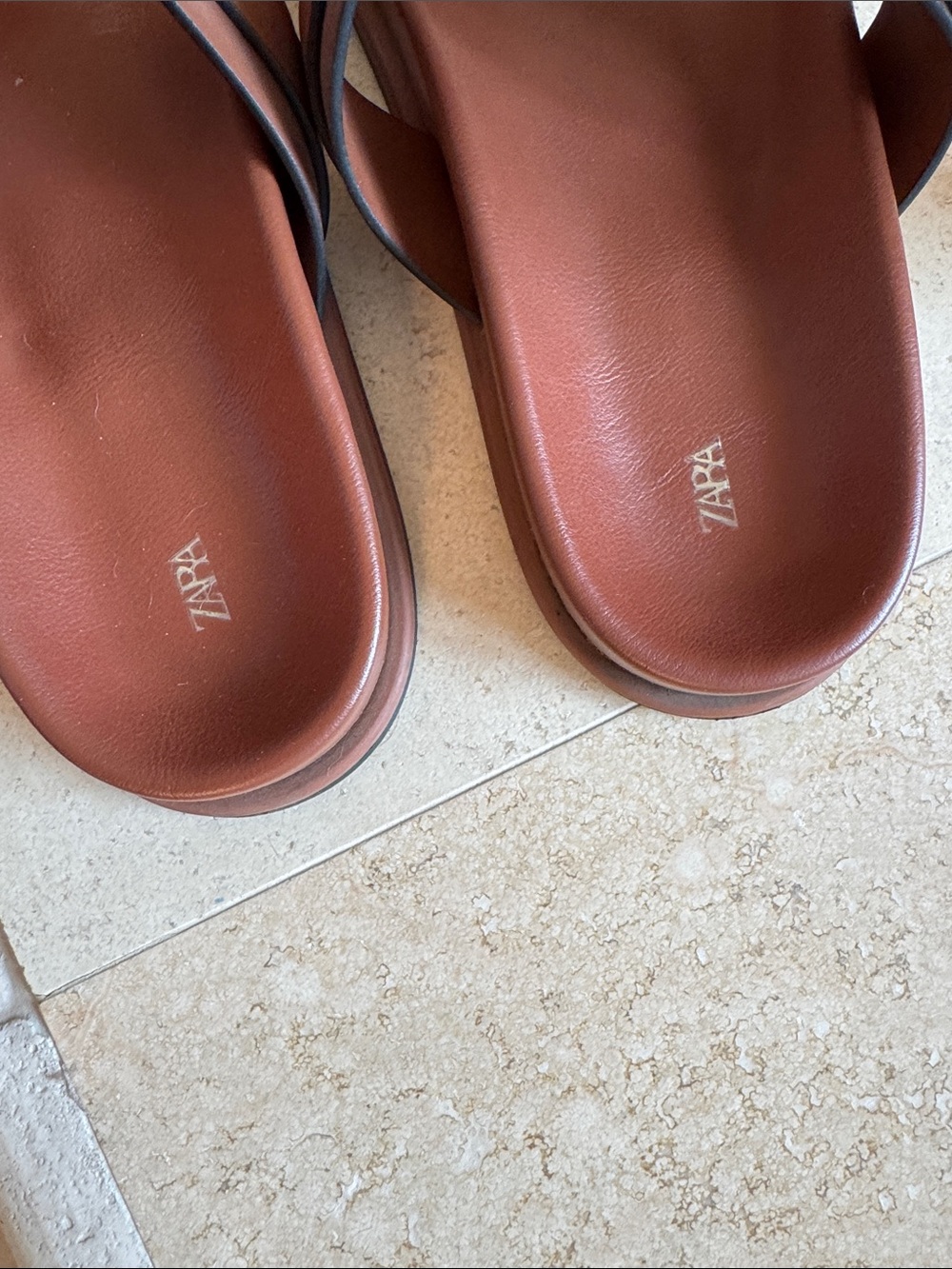 Zara slides. - Picture 2 of 4